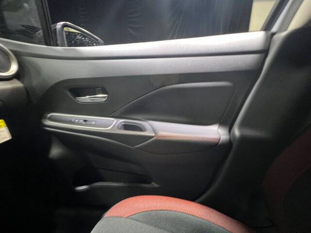 2025 Nissan Versa SR