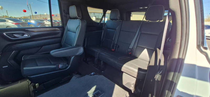 2023 Chevrolet Suburban Premier