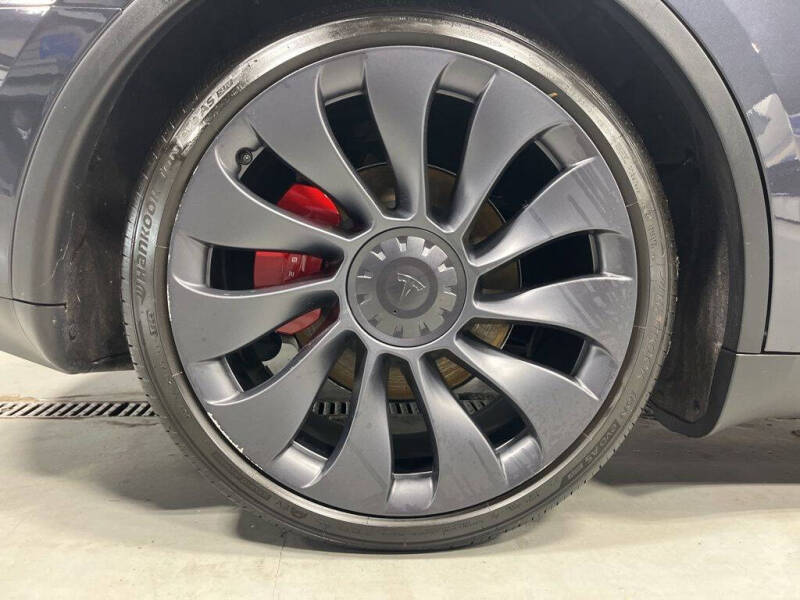 2025 Tesla Model Y Performance