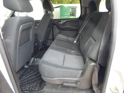 2013 Chevrolet Suburban LS