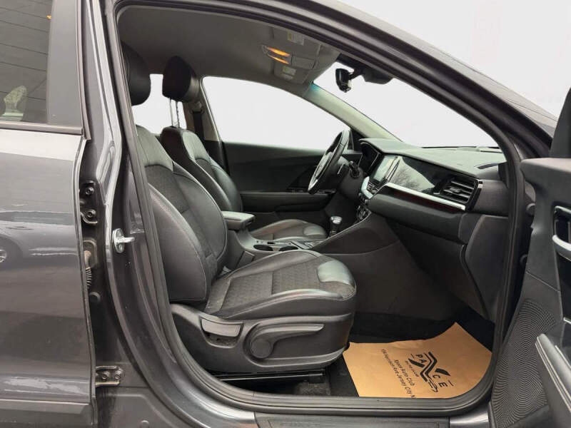 2020 Kia Niro Plug-In Hybrid EX