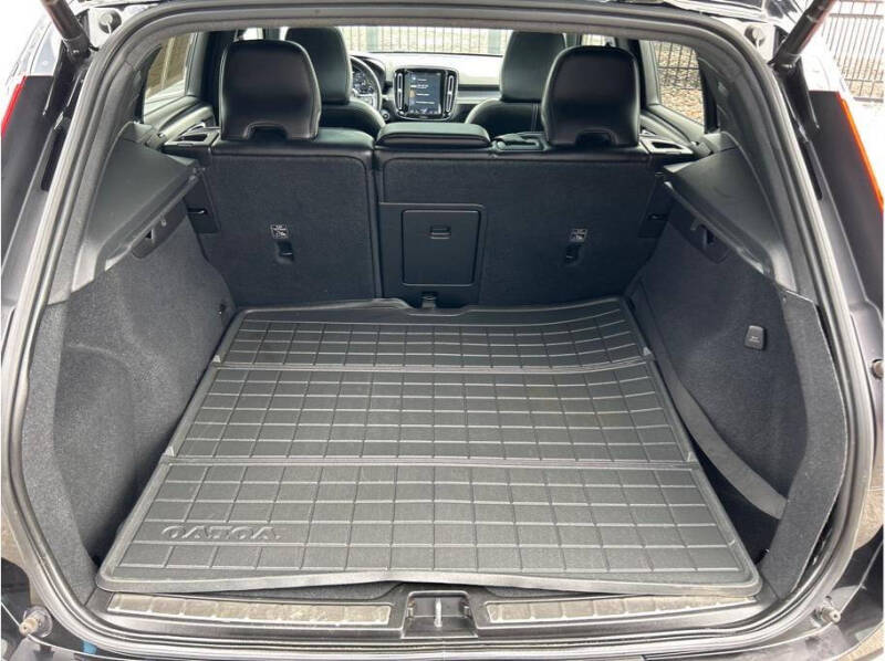 2020 Volvo XC40 T5 R-Design