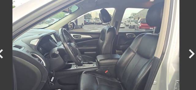 2020 Nissan Pathfinder SL