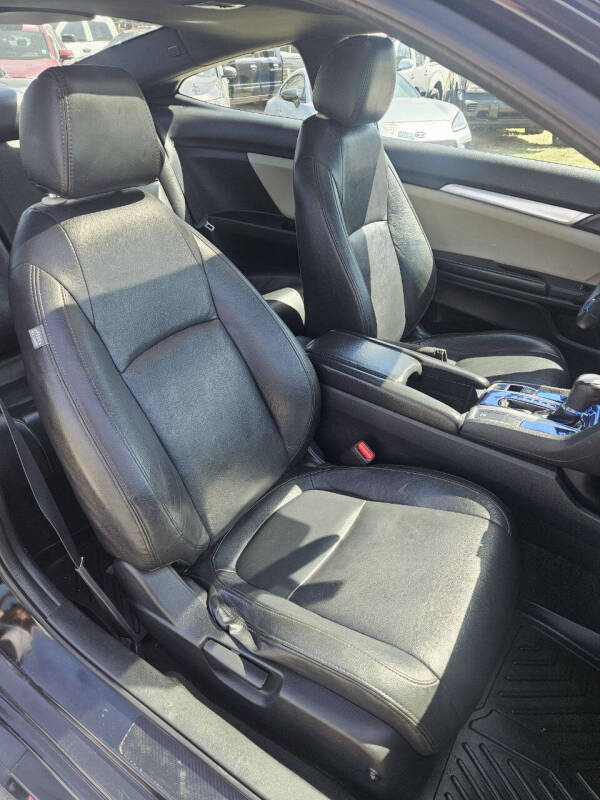 2016 Honda Civic LX-P