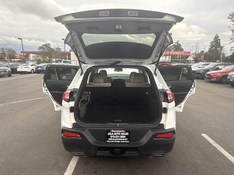 2017 Jeep Cherokee 75th Anniversary