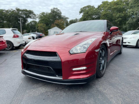 2015 Nissan GT-R for sale at SOUTH SHORE AUTO GALLERY, INC. in Abington MA