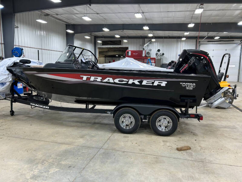 2025 Tracker TARGA 19 COMBO