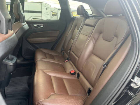 2018 Volvo XC60 T5 Momentum