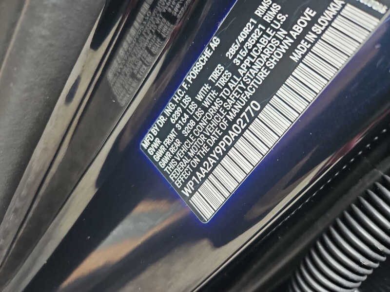 2023 Porsche Cayenne Platinum Edition