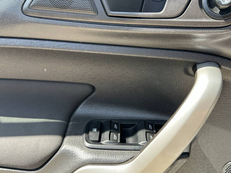 2012 Ford Fiesta SE