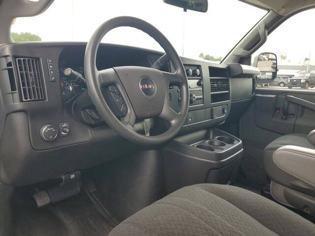 2023 GMC Savana 2500