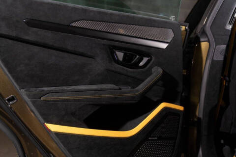 2024 Lamborghini Urus Performante
