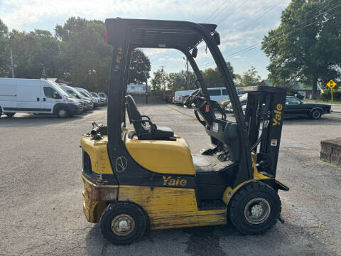2019 Yale GLP030V