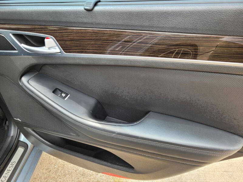 2015 Hyundai Genesis