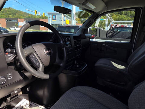 2017 GMC Savana 2500