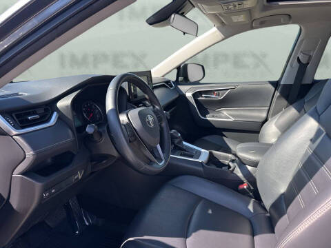 2019 Toyota RAV4 XLE Premium