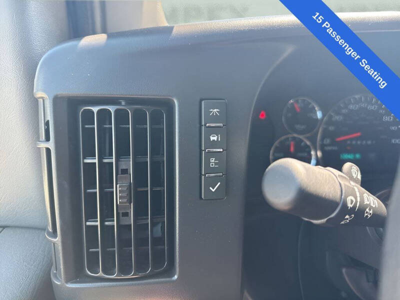 2025 Chevrolet Express LS 3500