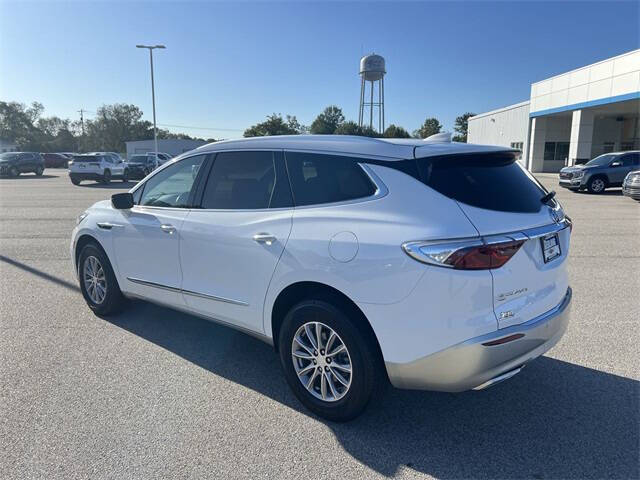 2022 Buick Enclave Essence