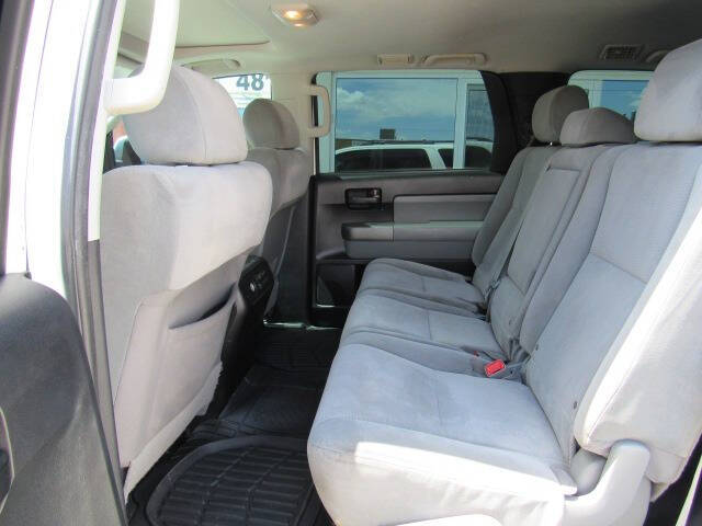 2013 Toyota Sequoia SR5