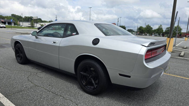 2010 Dodge Challenger SE