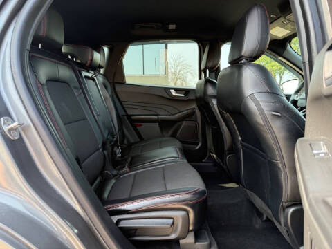 2023 Ford Escape ST-Line Elite