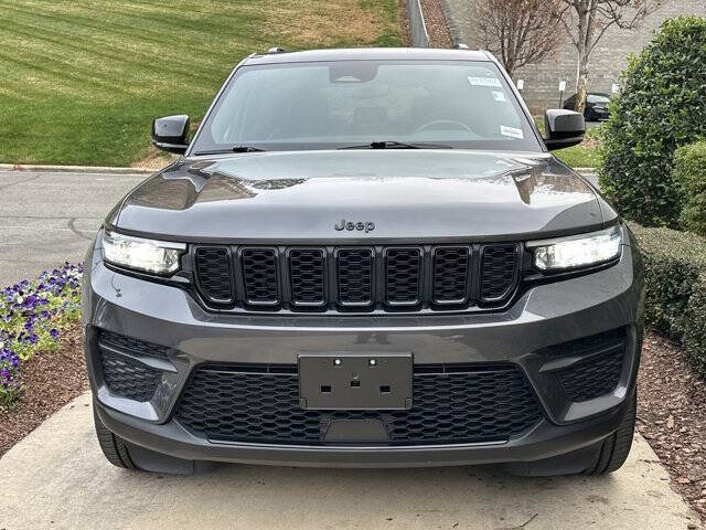 2022 Jeep Grand Cherokee Altitude