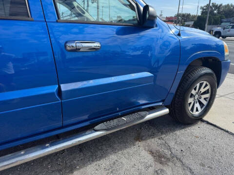 2008 Mitsubishi Raider LS