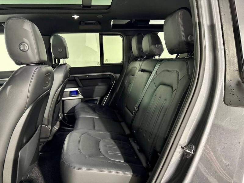 2022 Land Rover Defender 110 S