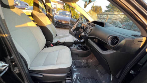 2016 Toyota Prius c One