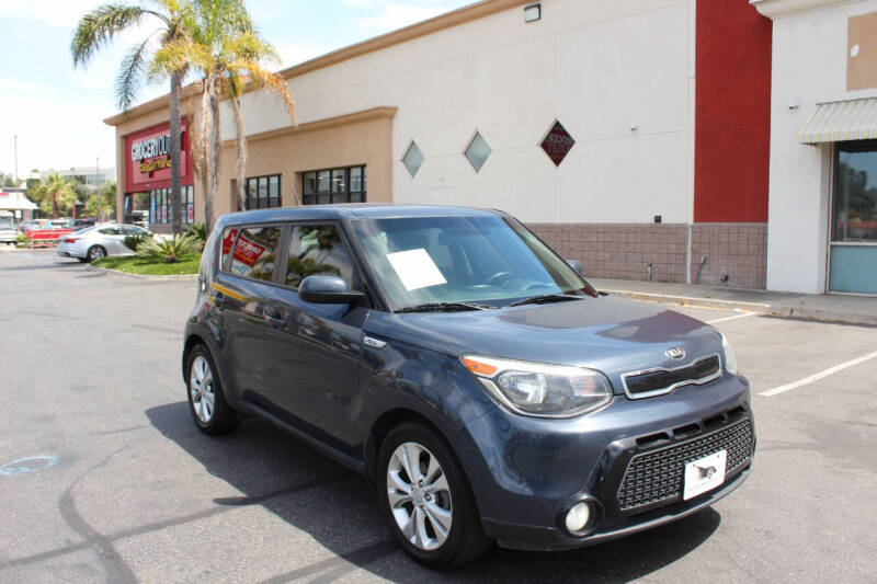 2016 Kia Soul +