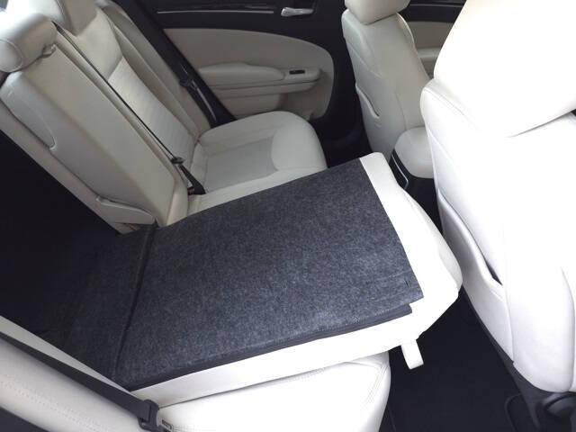 2023 Chrysler 300 Touring