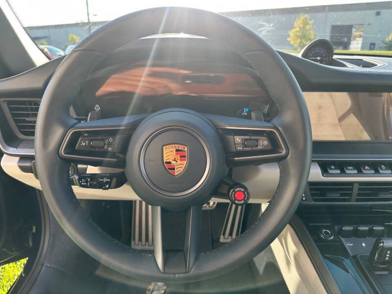 2025 Porsche 911 Carrera