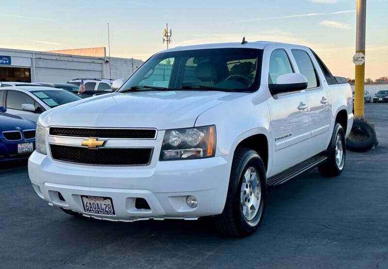 2007 Chevrolet Avalanche LS's photo