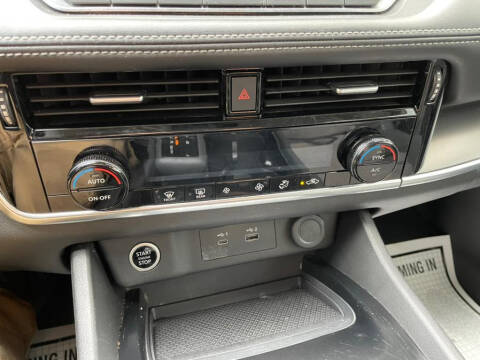 2022 Nissan Rogue SV