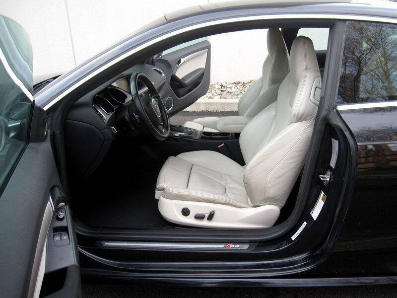 2011 Audi S5 4.2 quattro Prestige