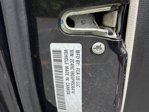 2023 Chrysler Pacifica Touring L
