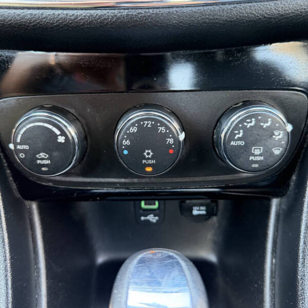 2014 Chrysler 200 Limited