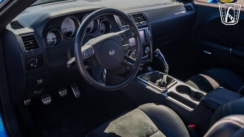 2010 Dodge Challenger SRT8