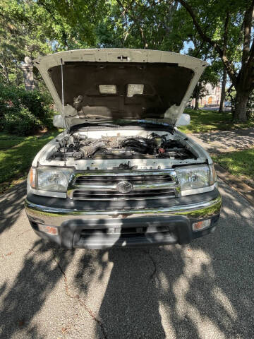 2000 Toyota 4Runner SR5