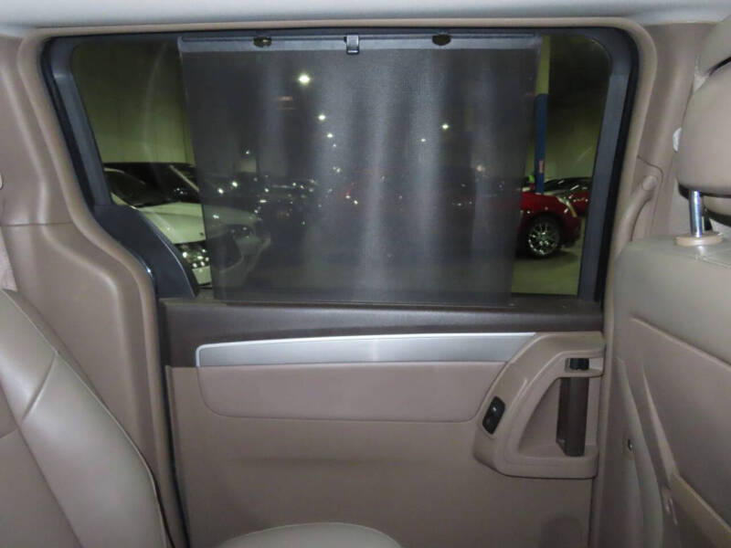 2012 Volkswagen Routan