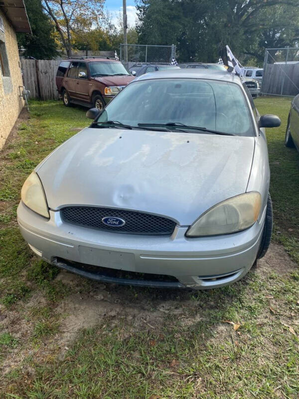 2006 Ford Taurus for sale at Back Street Motors in Wewahitchka FL