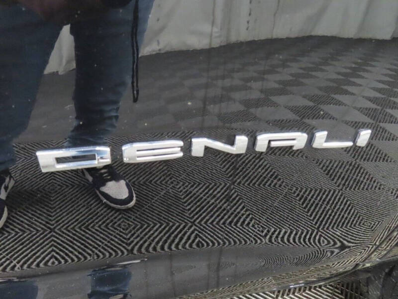 2024 GMC Acadia Denali