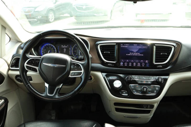 2018 Chrysler Pacifica Touring L