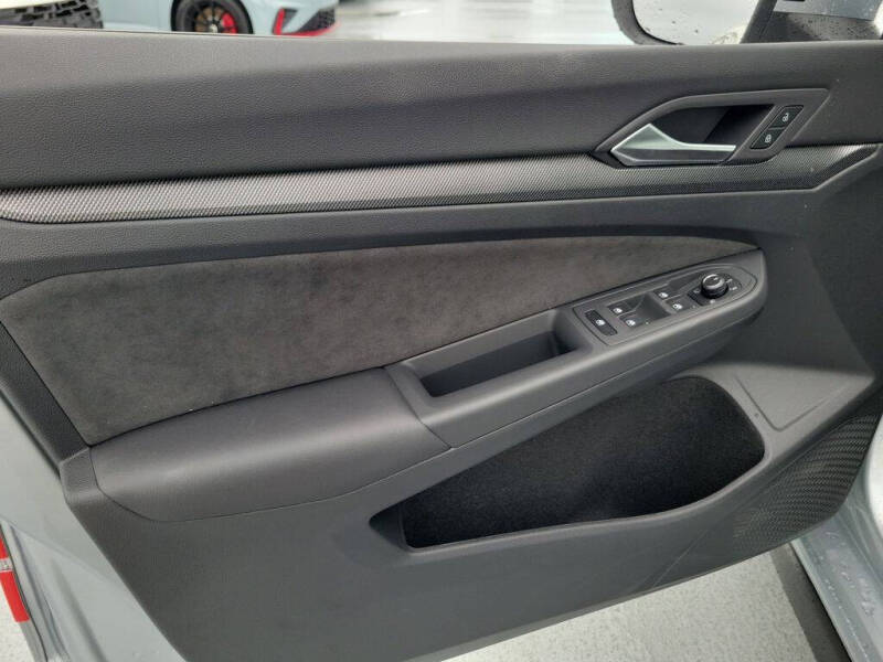 2026 Volkswagen Golf GTI SE