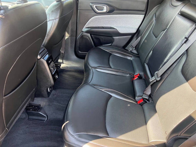 2022 Jeep Compass Latitude Lux