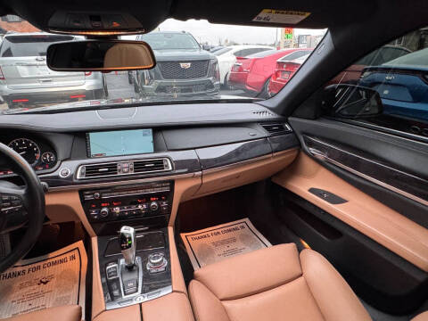 2011 BMW 7 Series 740i