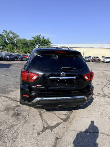 2018 Nissan Pathfinder S