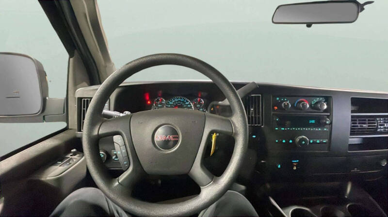 2024 GMC Savana 2500