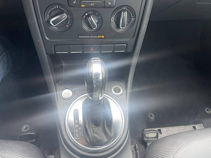 2013 Volkswagen Beetle