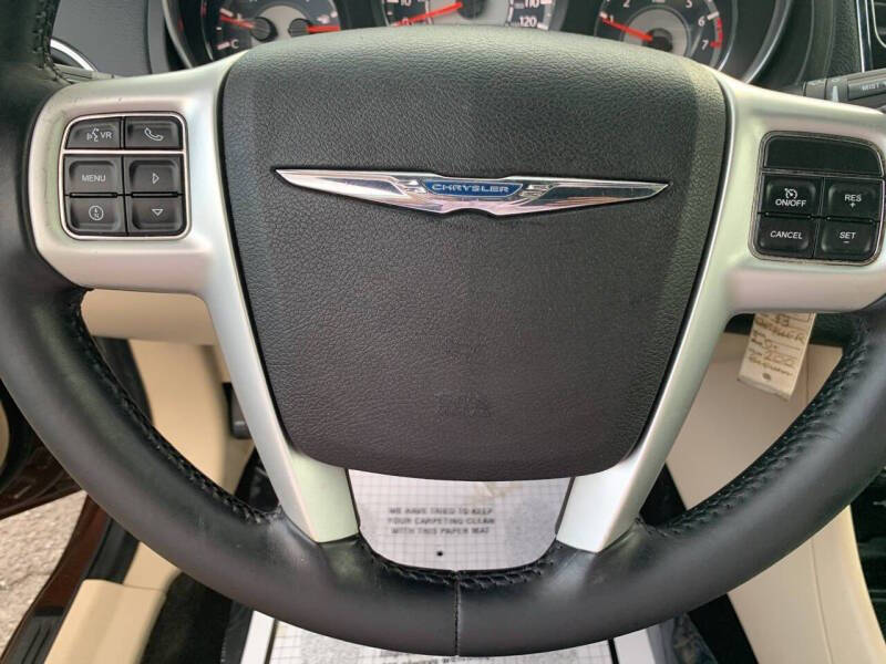 2013 Chrysler 200 Touring